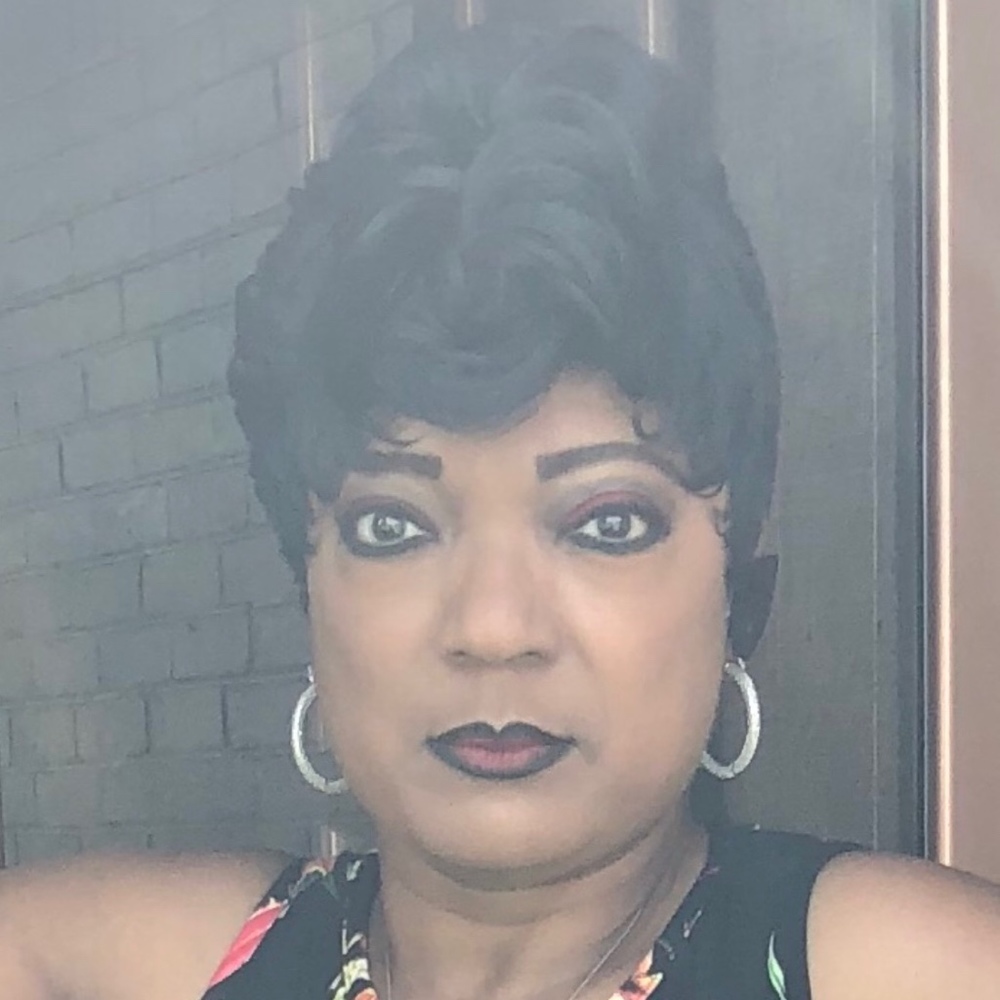 Meet your Posher, Re’nae